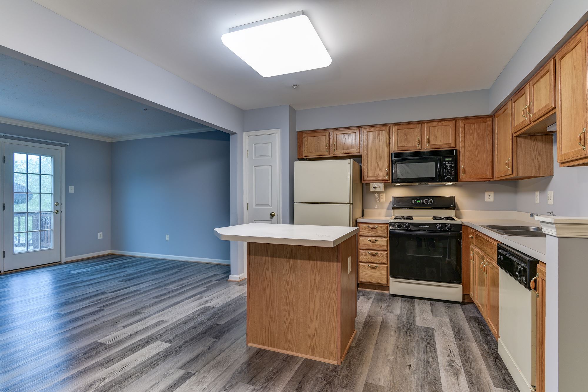 NEW LISTING 3 BD Townhome in Oatland Farm, Olney, MD